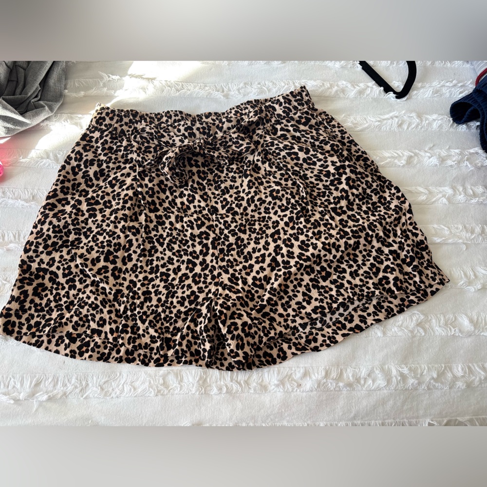 Dynamite Léopard Print Short - Picture 2 of 5